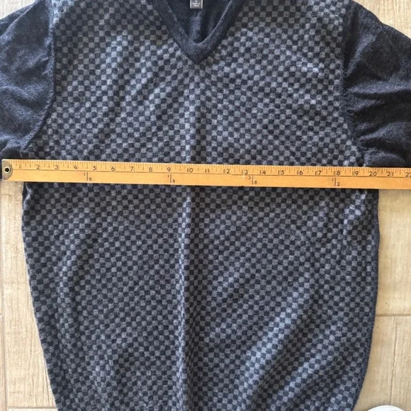 Banana Republic Mens Merino V-Neck Sweater Dark Charcoal Gray Size M RN69016 - Picture 7 of 10